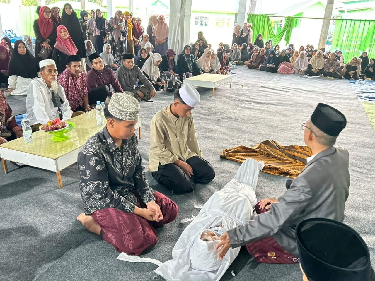 Posko XIII Kader Ulama Mengabdi Gelar Pelatihan Penyelenggaraan Jenazah di Desa Batu Putih