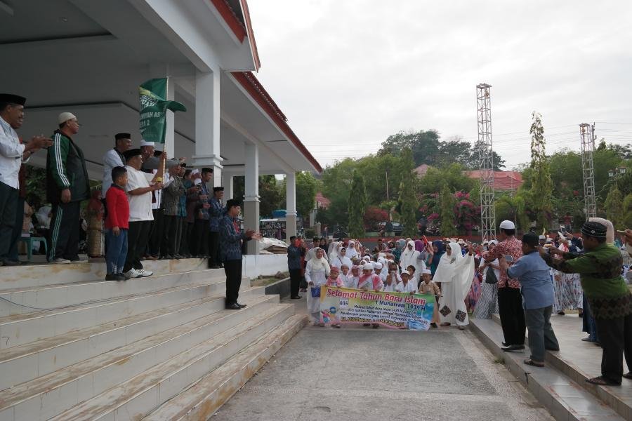Ribuan Peserta Pawai Tahun Baru Islam Penuhi Lapangan merdeka