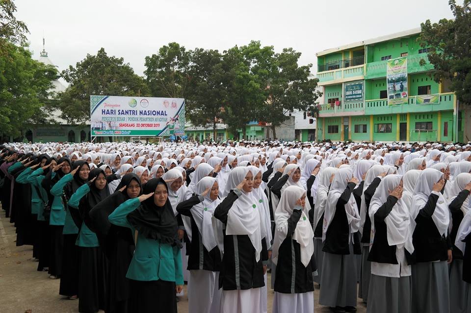 Ribuan  Santri Ikuti Upacara Hari Santri Nasional