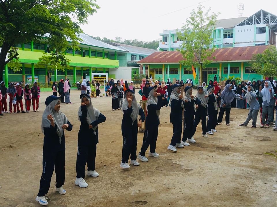 Keseruan Santri Pada Saat Lomba