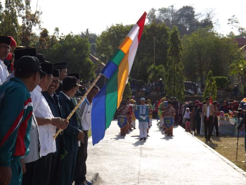 1 Muharam 1436 H Dimeriahkan Dengan Pawai / Gerak Jalan Santai