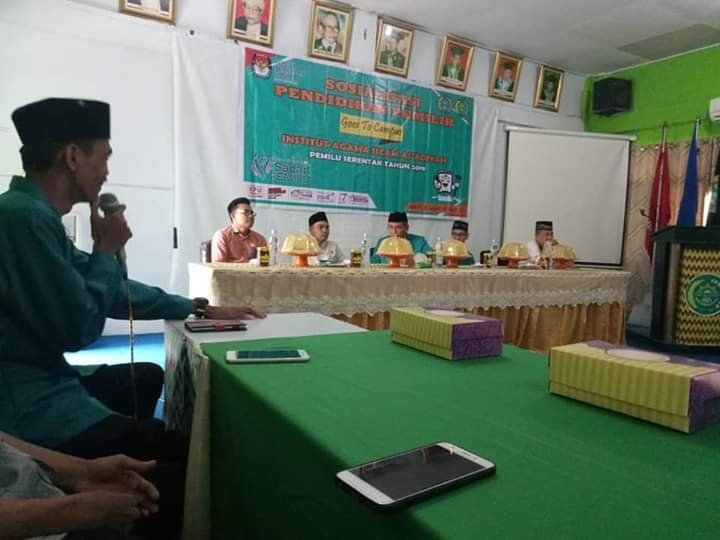 Rektor IAI As'adiyah Buka Sosialisasi KPU Memilih