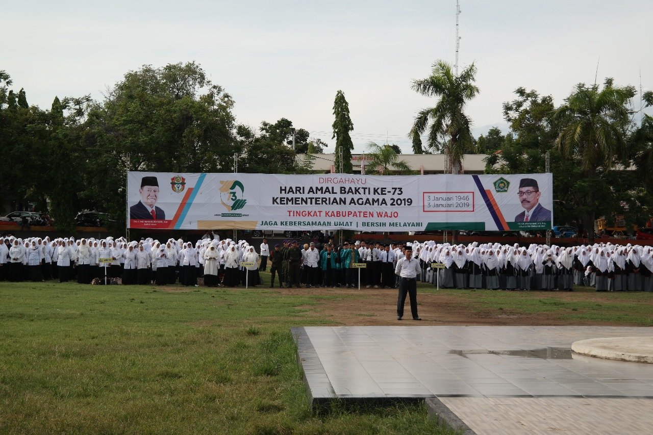 Santri Beserta Guru Guru Madrasah Ikuti Upacara HAB Ke 73 Kementerian Agama