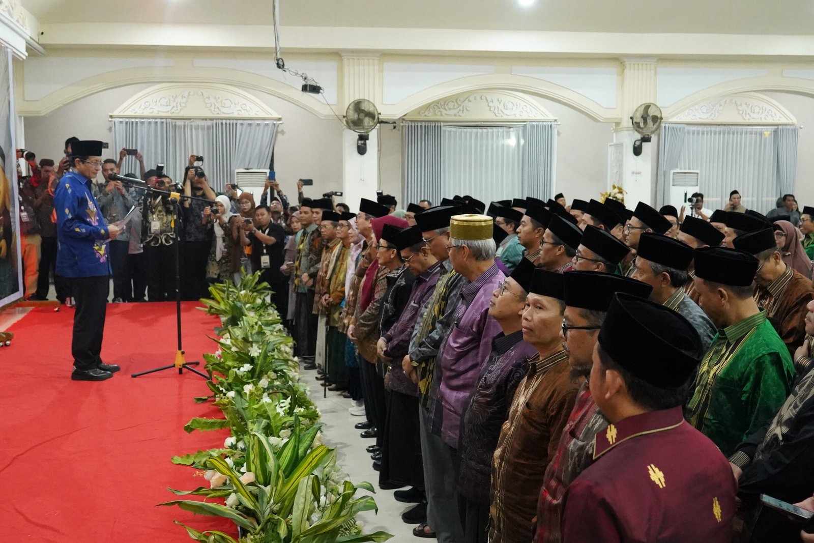 Anre Gurutta Nasaruddin Umar Kukuhkan 89 Dewan Hakim MQKI 2025 di Wajo