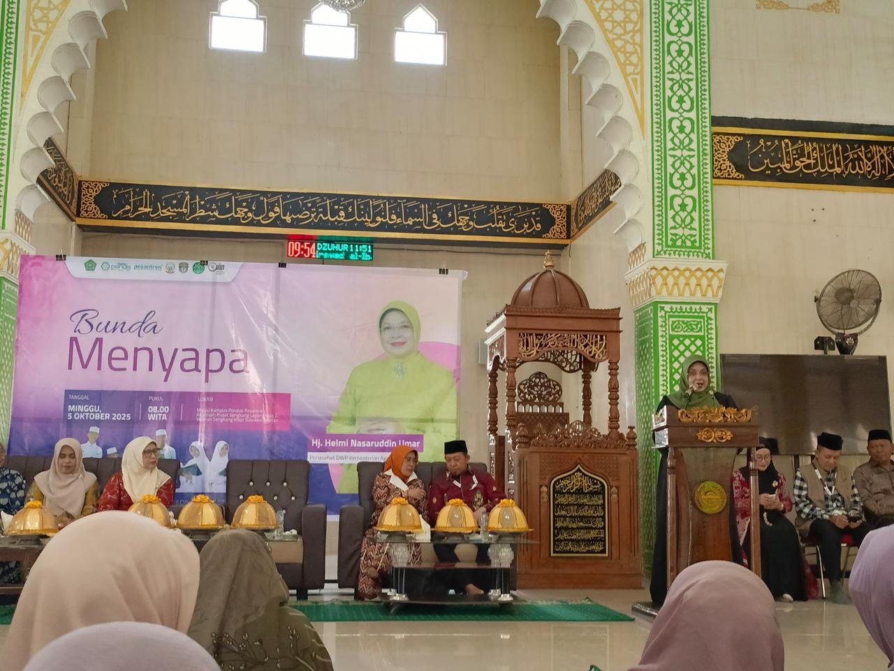 Bunda Menyapa di As'adiyah, Hj. Helmi Nasaruddin Umar Tekankan Pentingnya Akhlak Santri