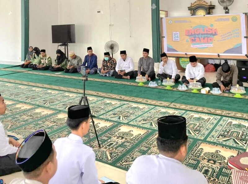 English Camp Pendidikan Diniyah Formal Ulya As'adiyah Putra Tingkatkan Kemampuan Bahasa Inggris Santri