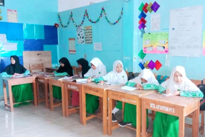 Perkuat  Bacaan Kitab, MTs. As'adiyah Puteri II Sengkang Ikuti Bimbingan Qira'atul Kutub