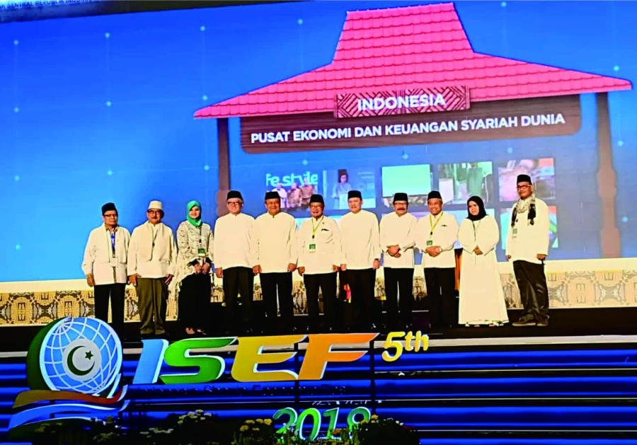 Pada Pembukaan ISEF, As'adiyah Diundang Khusus Ke Panggung