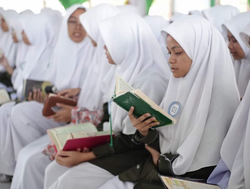 Kegiatan Tahfizhul Hadits, Tahfizhul Nazham Alfiyyah, dan Tahfizhul Qur'an: Menggali Kedalaman Hafalan Santri PDF Ulya Putri