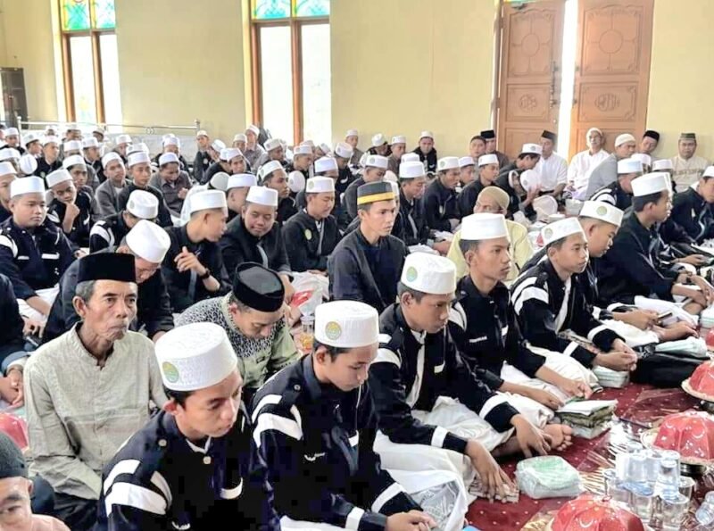PDF Ulya As'adiyah dan Panitia Masjid Jami Nurul Yaqin Gelar Peringatan Maulid Nabi Besar Muhammad SAW