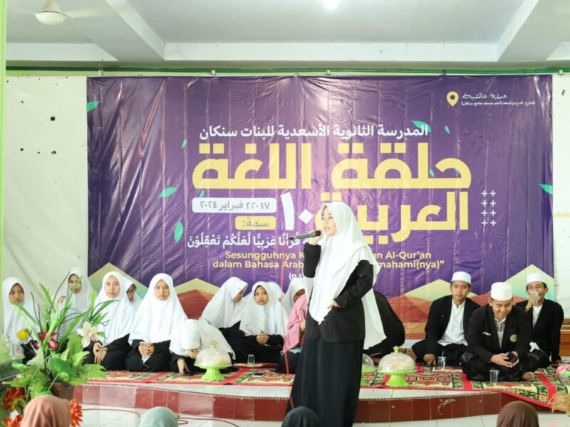 Perkampungan Bahasa Arab MTs As'adiyah Putri Resmi Ditutup dengan Penuh Kemeriahan