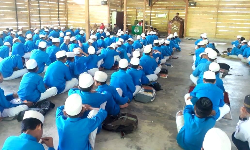 MTs. As’adiyah Putra Adakan DIKLATSAR PMR Untuk Anggota Baru