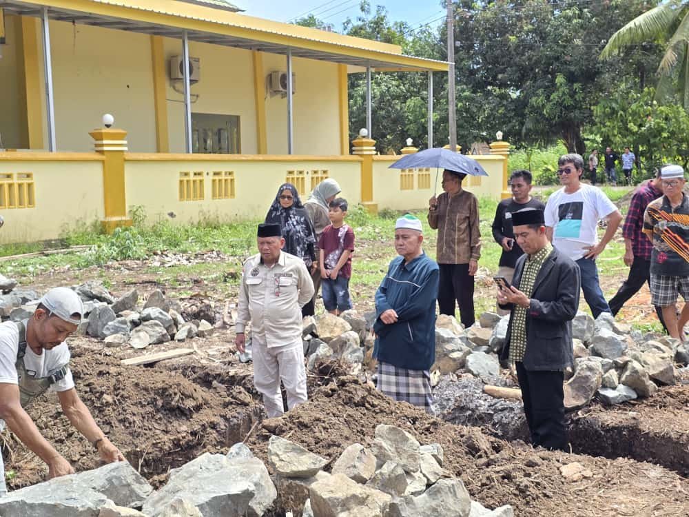 Sekjen PP As’adiyah Hadiri Peletakan Batu Pertama Pembangunan Gedung MI As’adiyah Cellamata