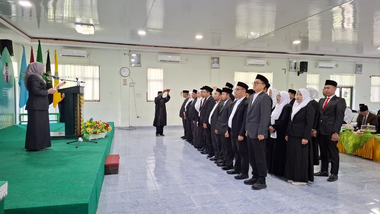 Universitas Islam As’adiyah Sengkang Lantik Pejabat Struktural dan Pegawai Baru   